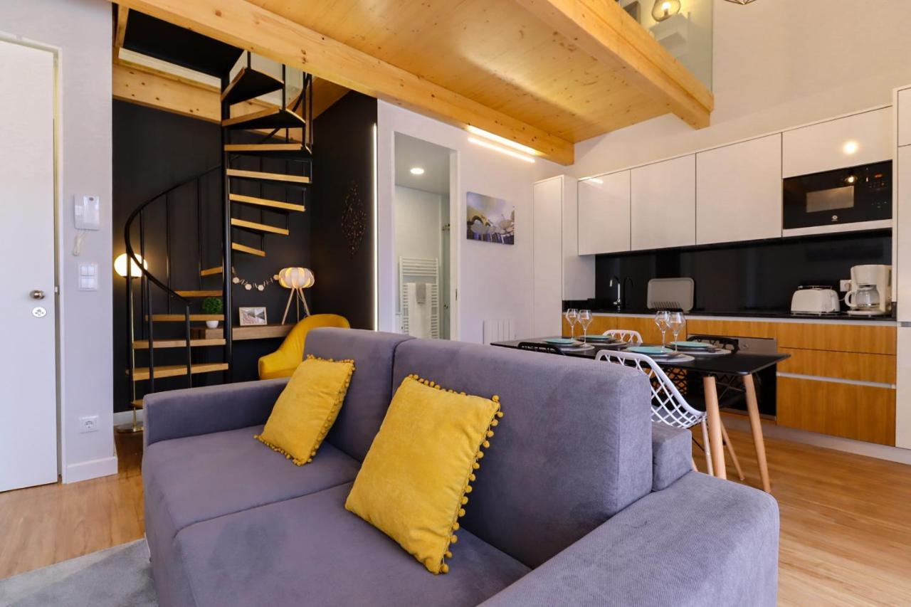 Coutinho Apartment - Modern Ap In The City Centre With Balcony เวียนา โด กัสเตโล ภายนอก รูปภาพ