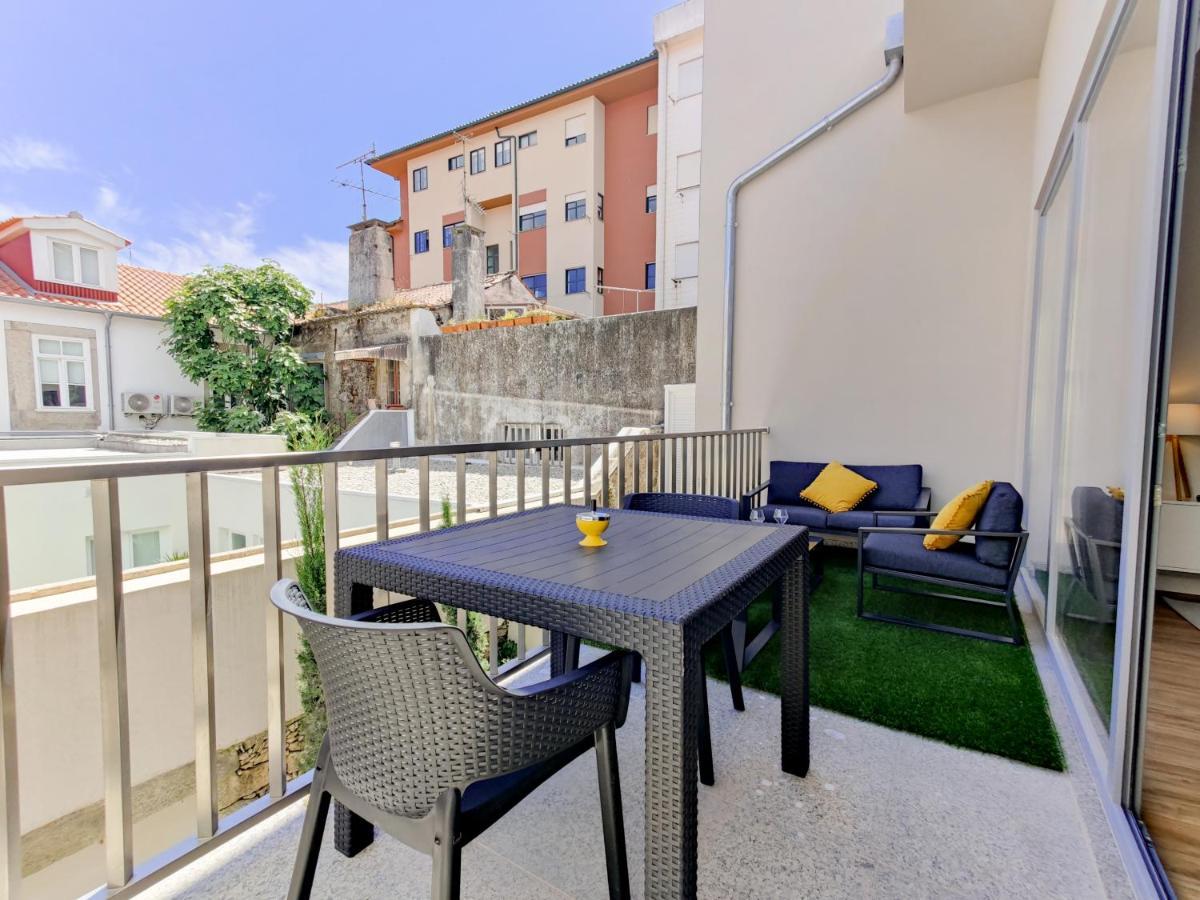 Coutinho Apartment - Modern Ap In The City Centre With Balcony เวียนา โด กัสเตโล ภายนอก รูปภาพ