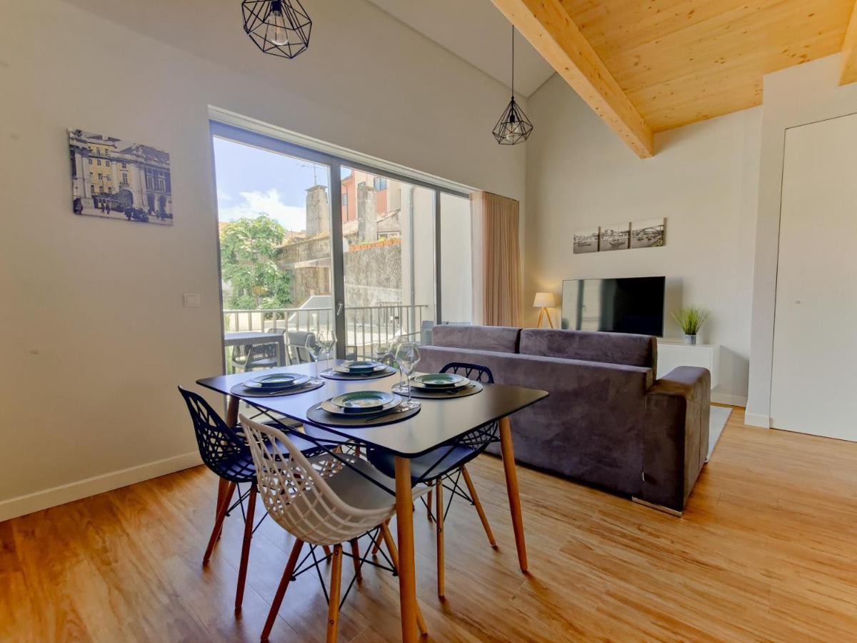 Coutinho Apartment - Modern Ap In The City Centre With Balcony เวียนา โด กัสเตโล ภายนอก รูปภาพ